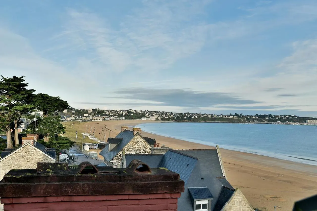 Apartment Les Pieds Dans Le Sable - Appt Vue Mer Saint-Cast-le-Guildo